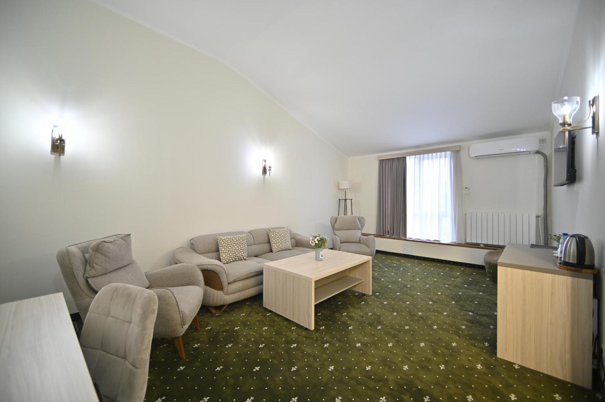Colette Hotel Erywań Zewnętrze zdjęcie